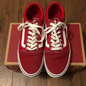 Ward vans (Otw sidewall) Red White